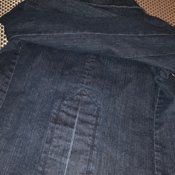 PRICE CUT ✂️DENIM JACKET - Picture 5 of 8